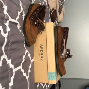 Men’s sperrys size 10